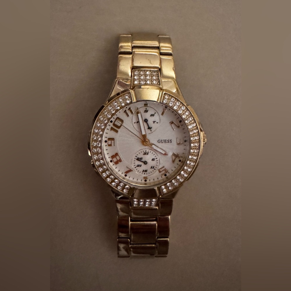 Guess Women Watch-50 Meters/165 Feet Steel Japan Movt I16540L1(Working)